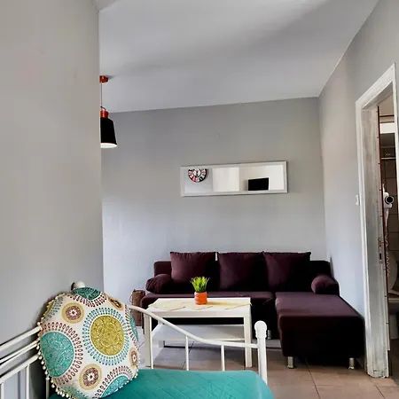 Aegli House *