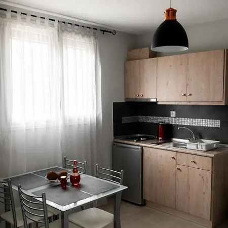 Aegli House Θεολόγος
